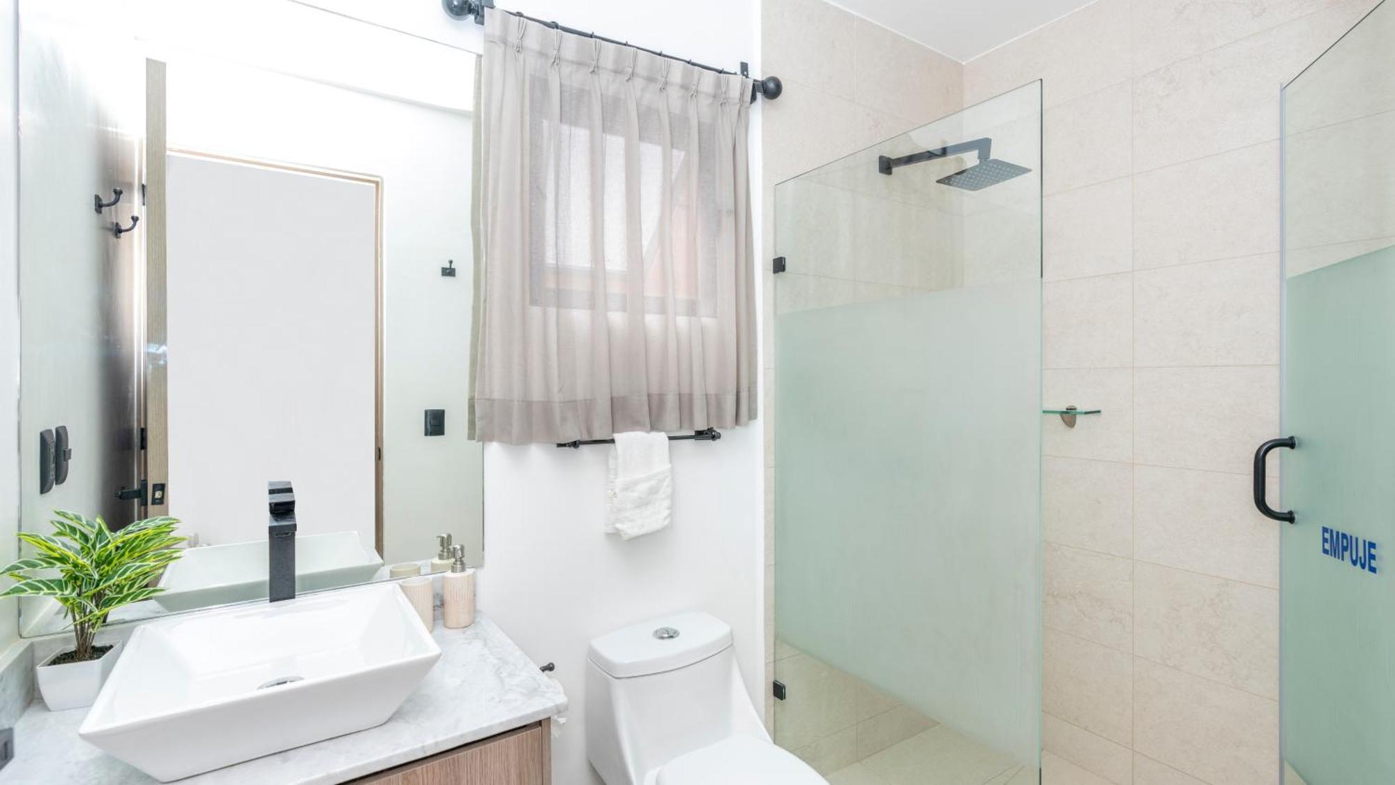 Private Sanctuary 4br With Pool And Gym Сasa de vacaciones